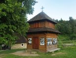 Bieszczady. Dzwonnica  w  Łopience, pow. Leski.