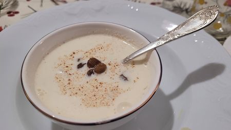 zupa migdałowa