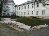 Kalisz , zamek królewski . Fundamenty .